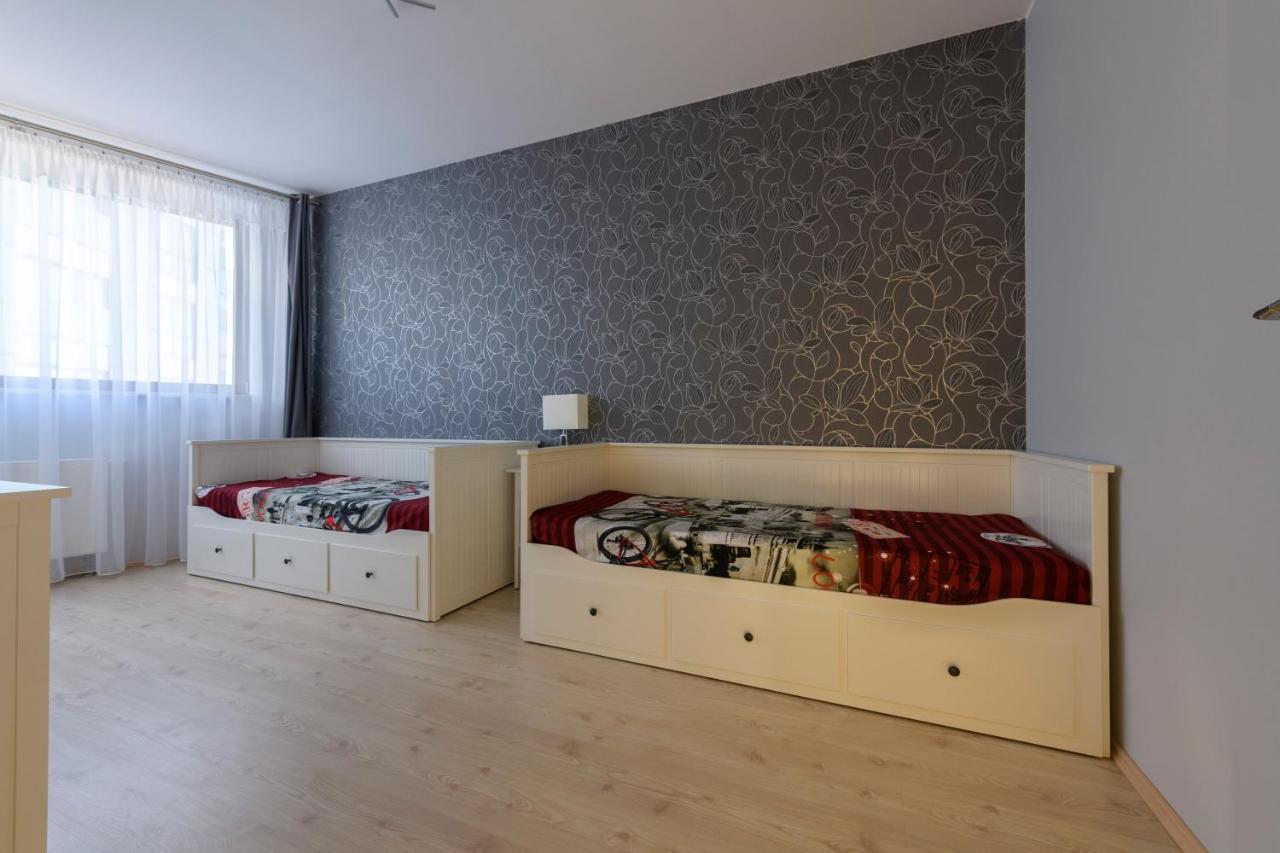Ajk Apartament W Sea Towers Gdynia Exteriör bild